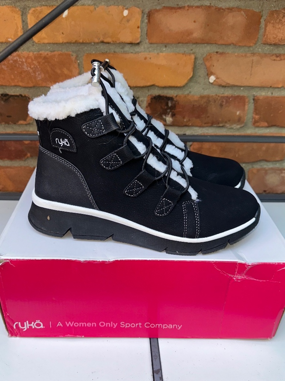 NWT Ryka Women's Chill Out Black Ankle Boot ~ Size 9